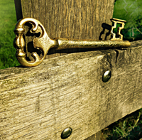Schlüssel auf Holzzaun