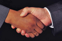 Händedruck, schwarz-weiß