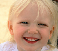 Kind, Mädchen, lacht