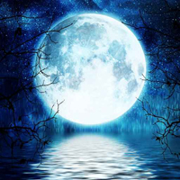 Vollmond über Wasser